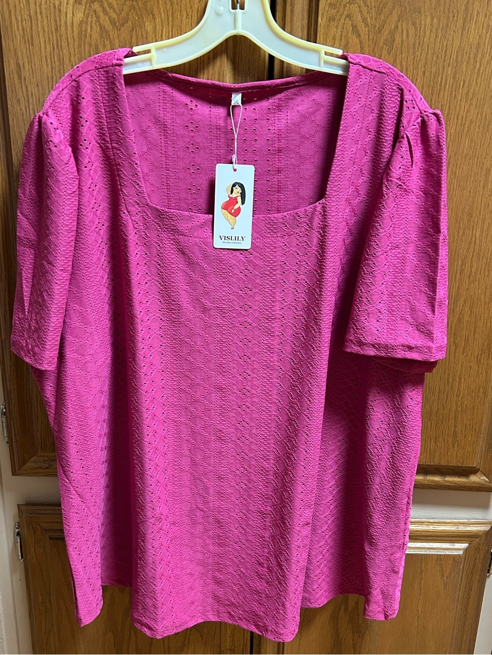 NWT $15 Women’s  Square Neck Pink Eyelet Top